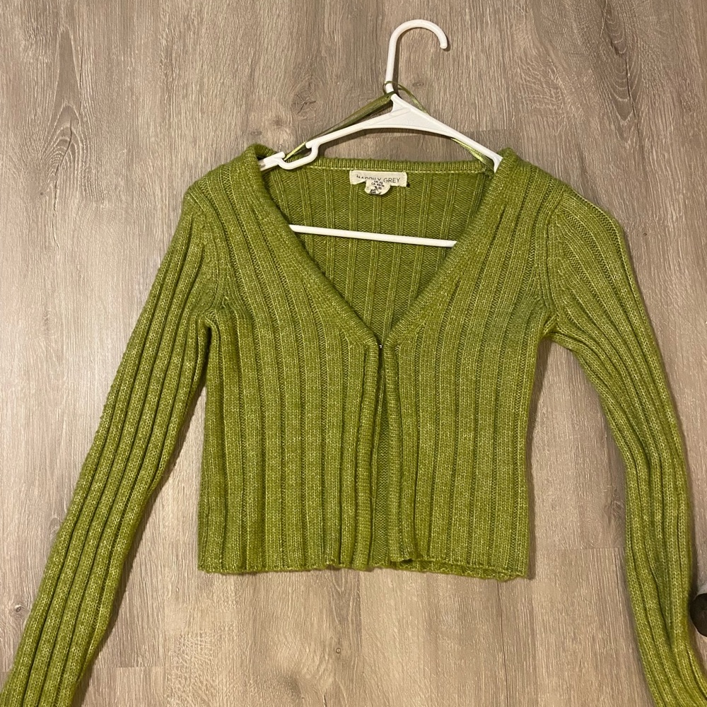 Green crop sweater